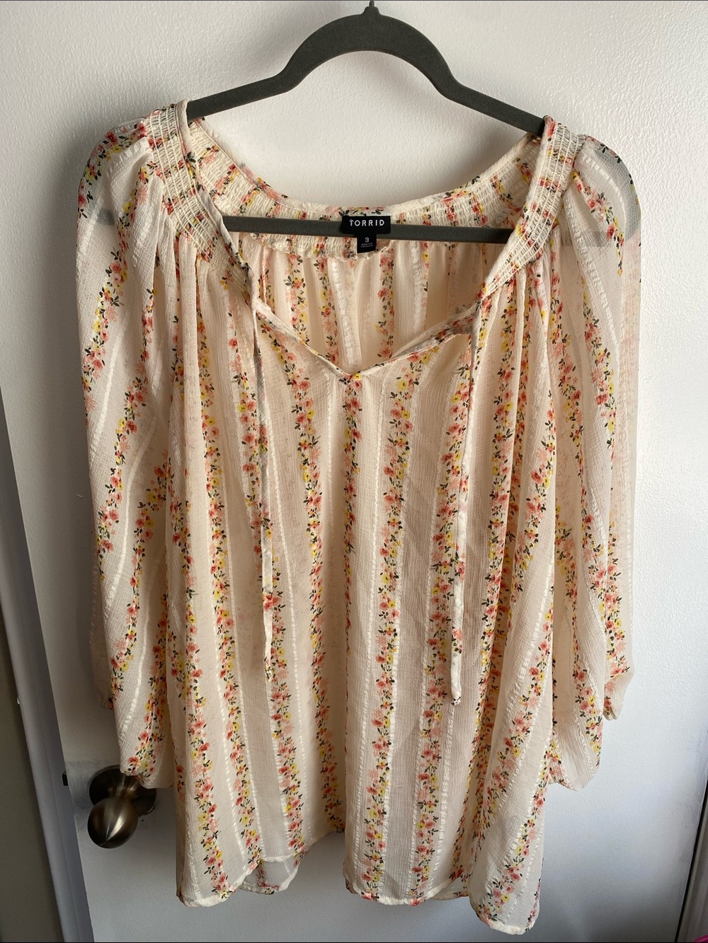Torrid Cream Floral Peasant Tunic Top